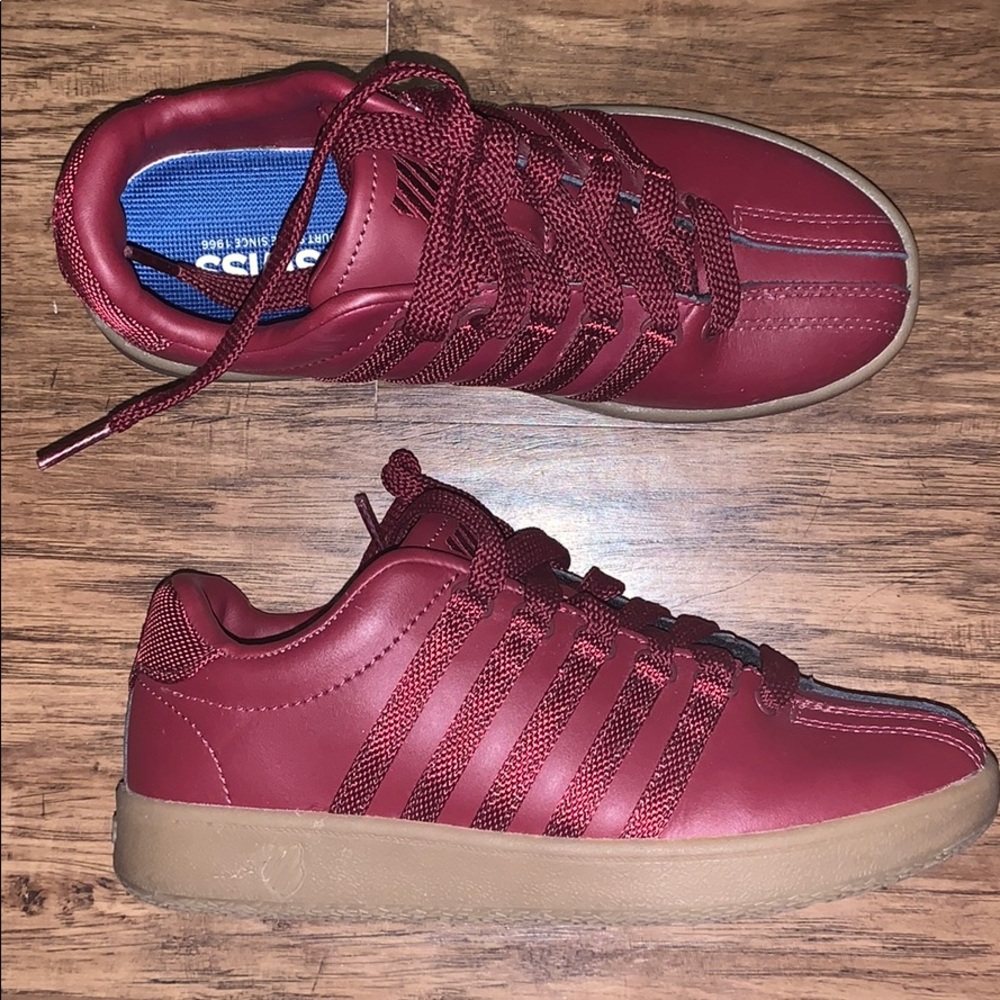 Maroon K-Swiss with gum bottom